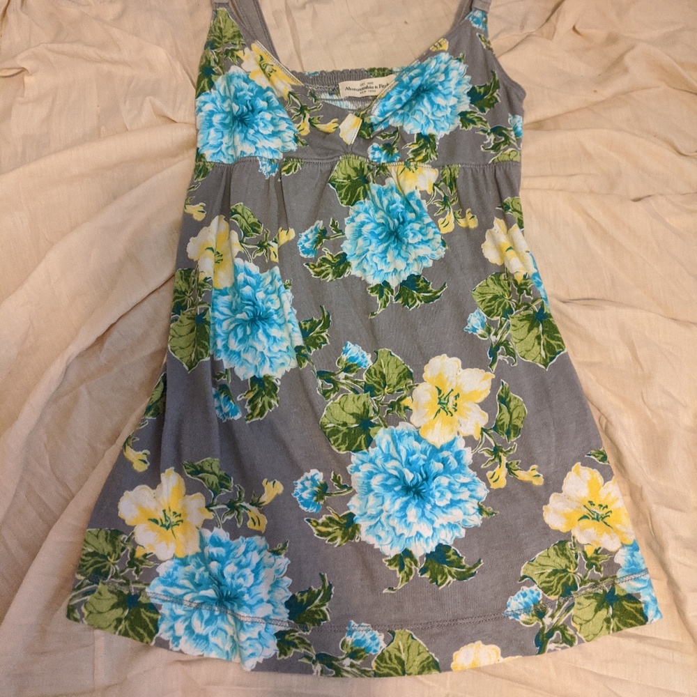 3/$10 Abercrombie & Fitch Floral Tank Top - XS